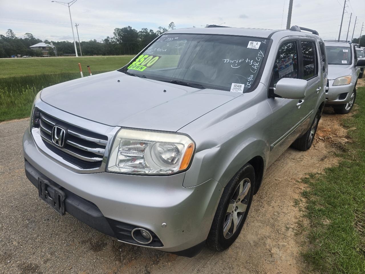 Honda Pilot Touring 4WD 5-Spd AT with DVD 2013