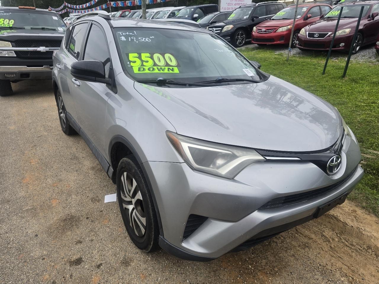 Toyota RAV4 LE AWD 2016
