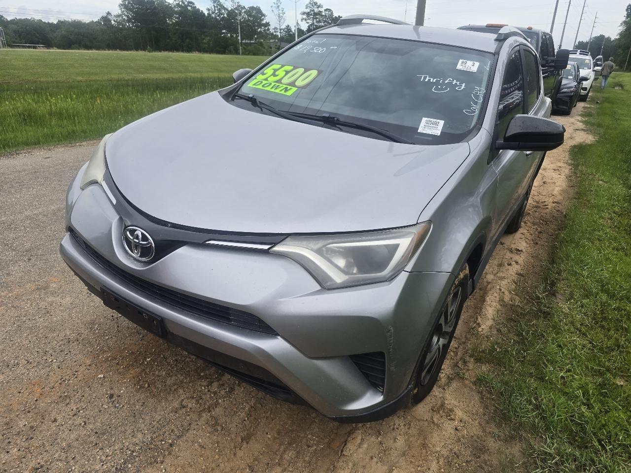 Toyota RAV4 LE AWD 2016
