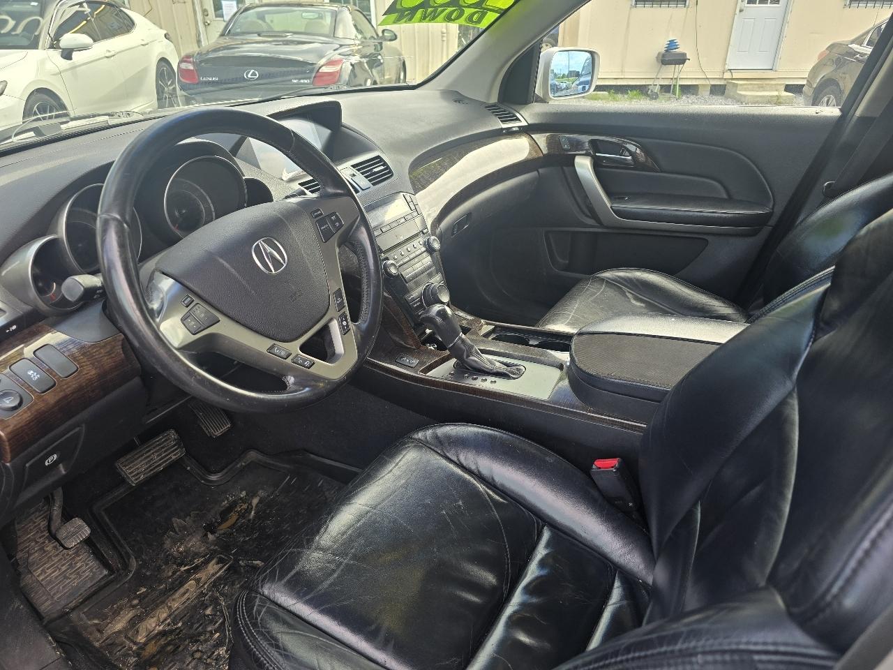 Acura MDX 6-Spd AT w/Tech Package 2011