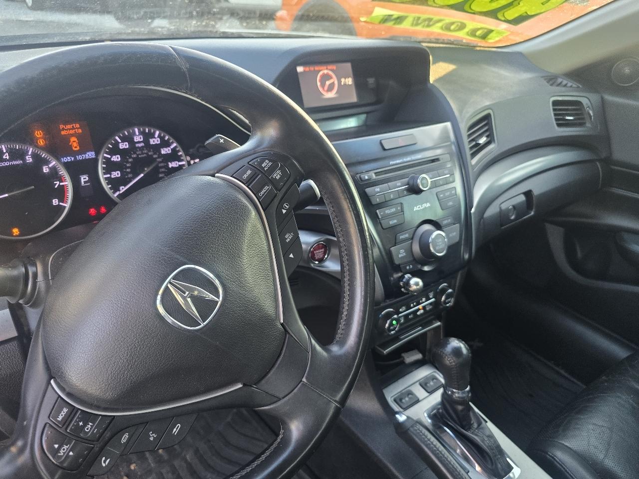 Acura ILX 5-Spd AT 2015