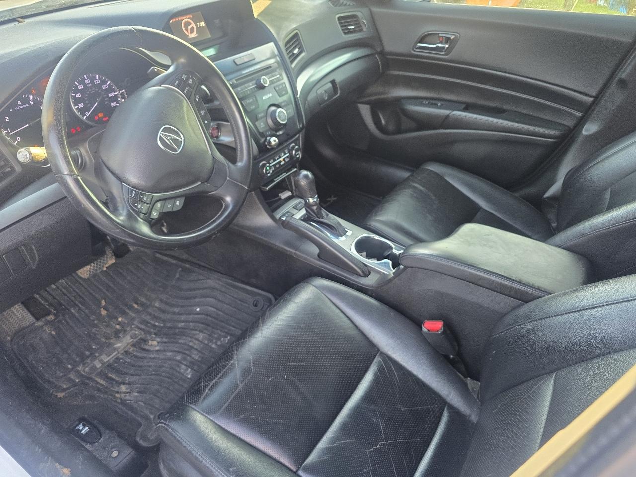 Acura ILX 5-Spd AT 2015