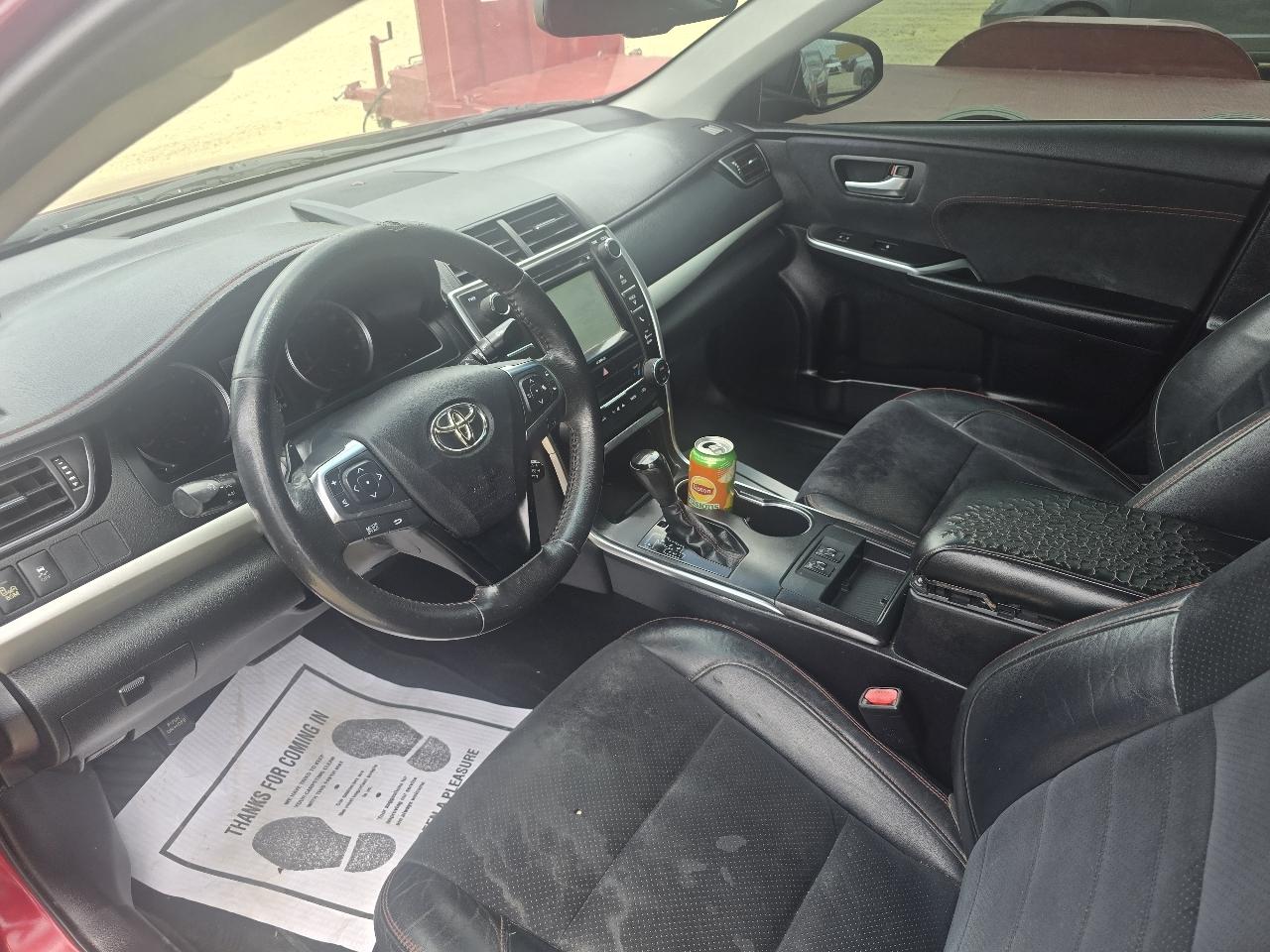 Toyota Camry SE 2017