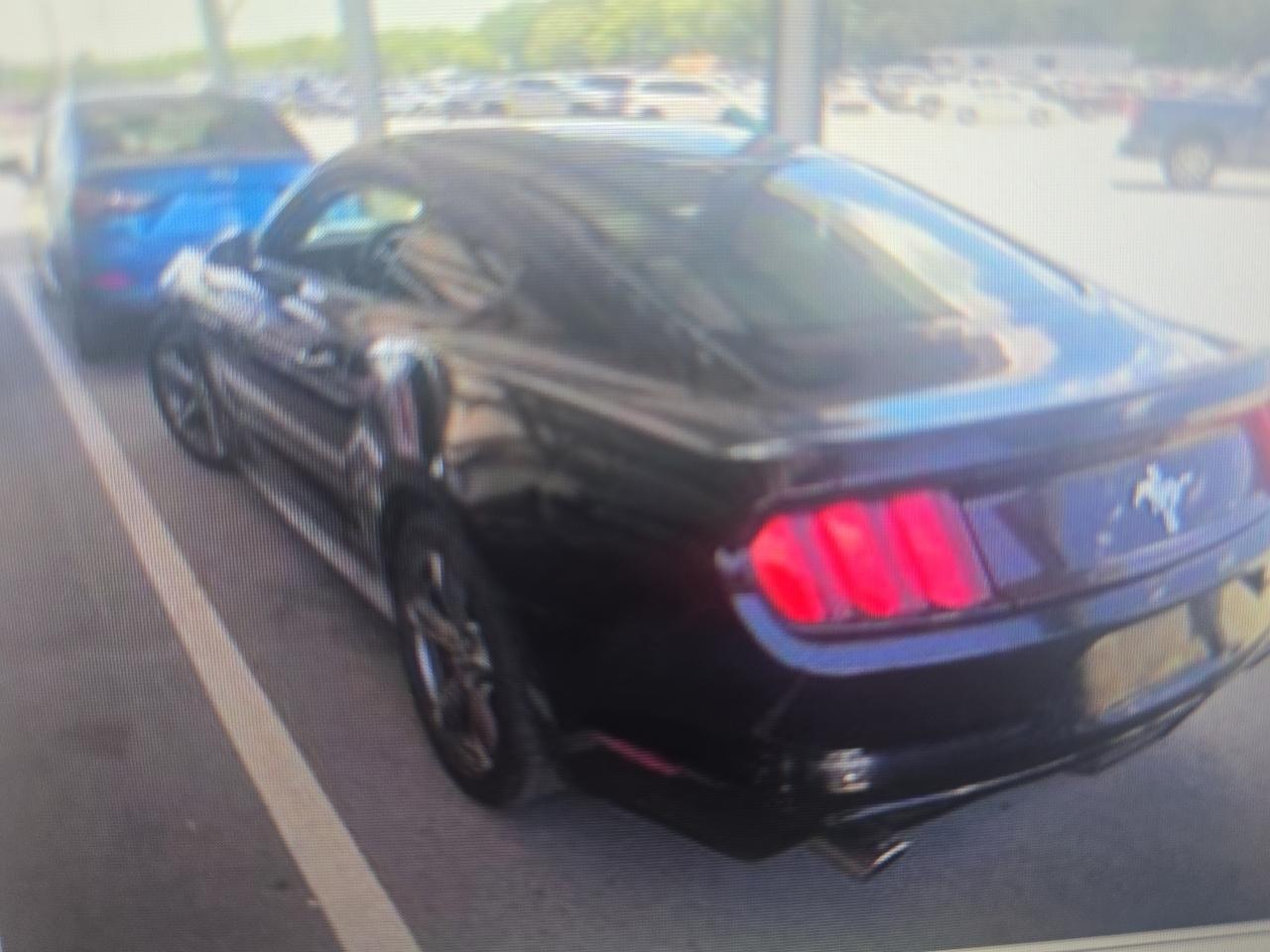 Ford Mustang V6 Coupe 2016