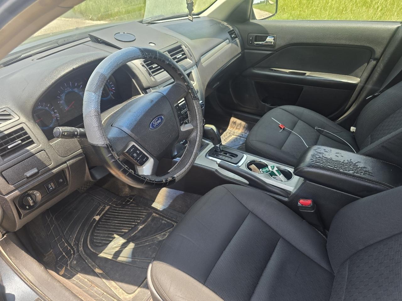 Ford Fusion SE 2012