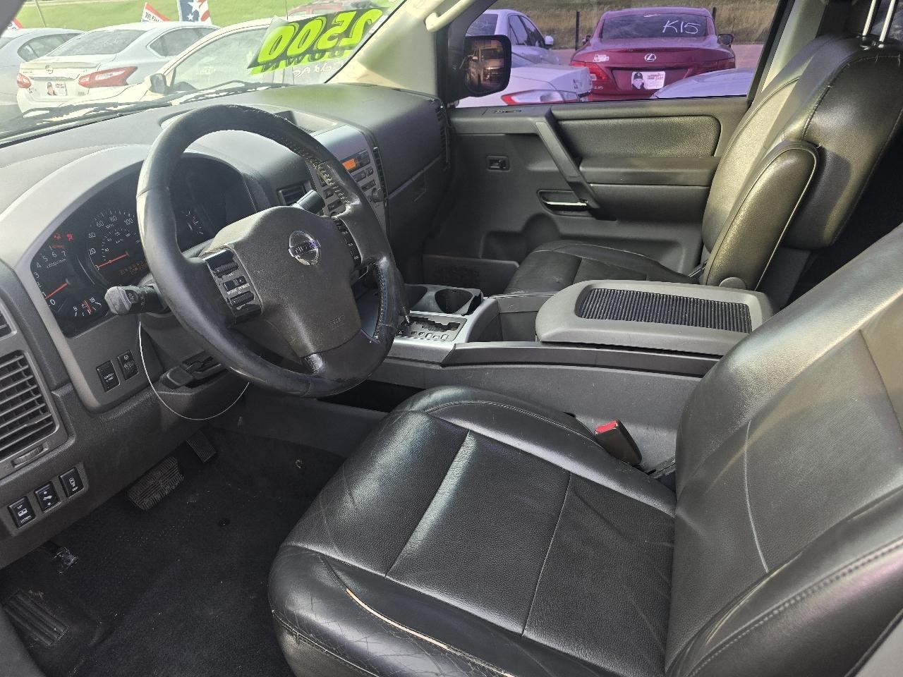 Nissan Titan LE Crew Cab 2WD 2007