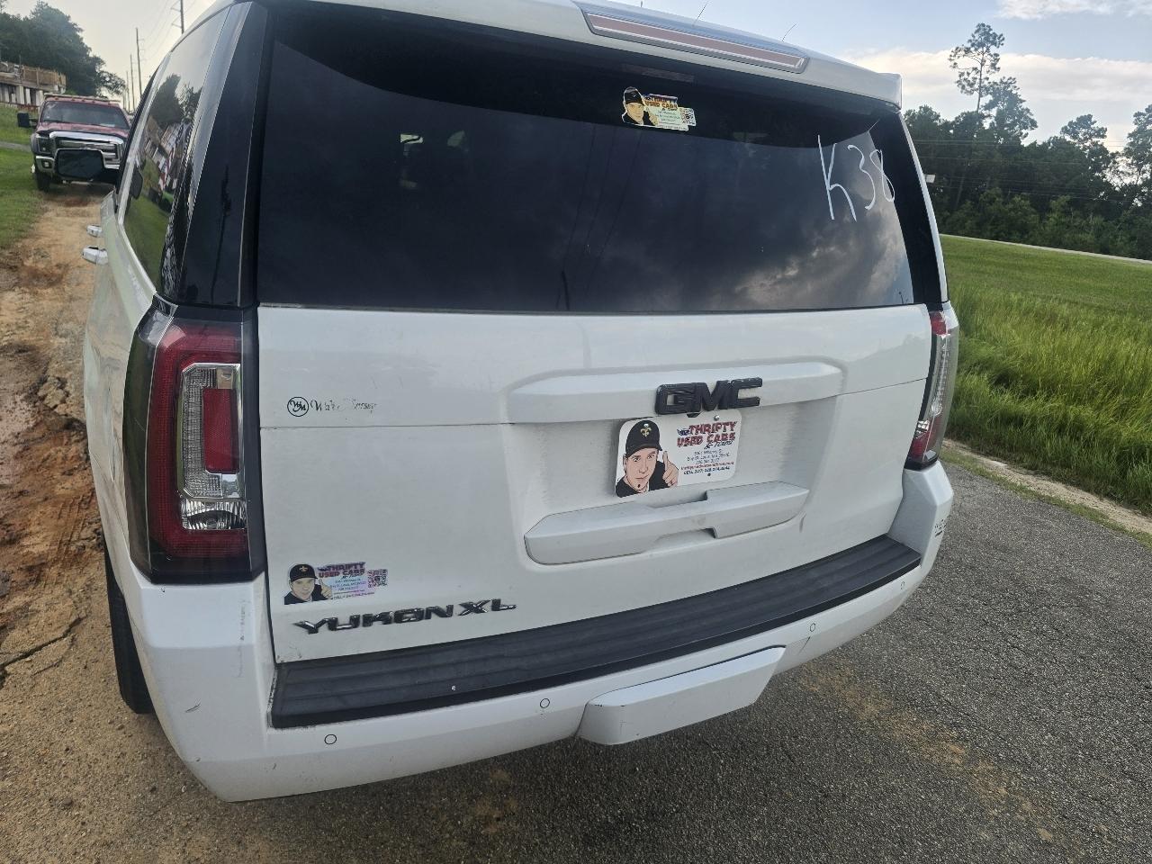 GMC Yukon XL SLT 2WD 2017