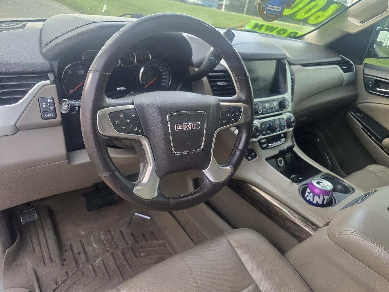 GMC Yukon XL SLT 2WD 2017