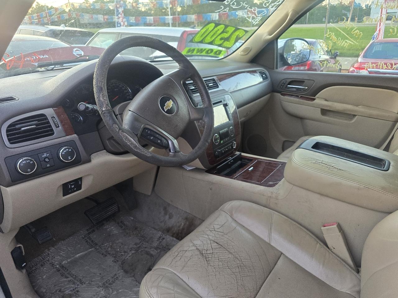Chevrolet Tahoe LTZ 4WD 2012