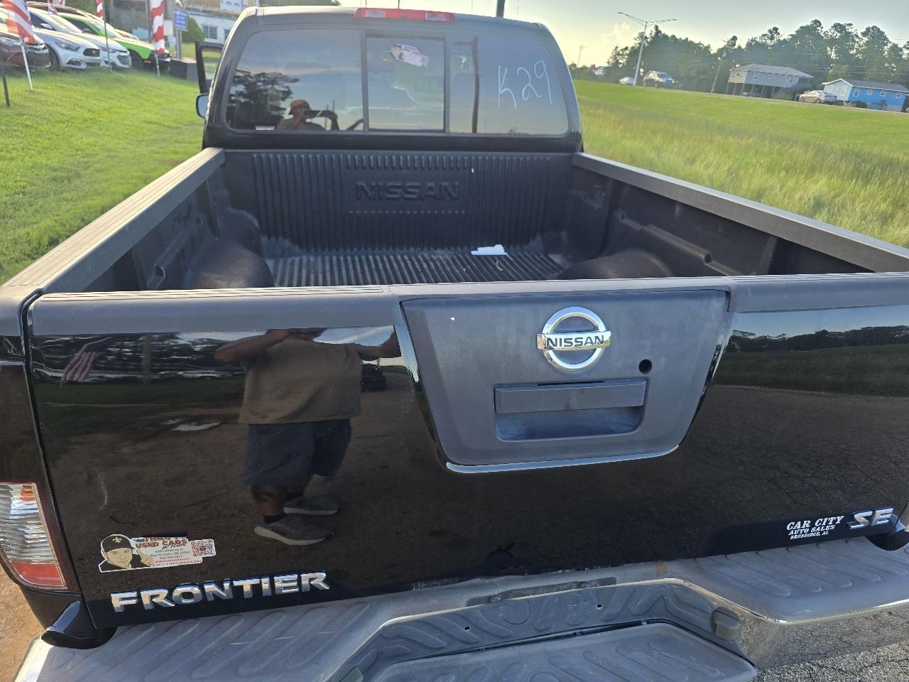 Nissan Frontier LE King Cab 2WD 2009