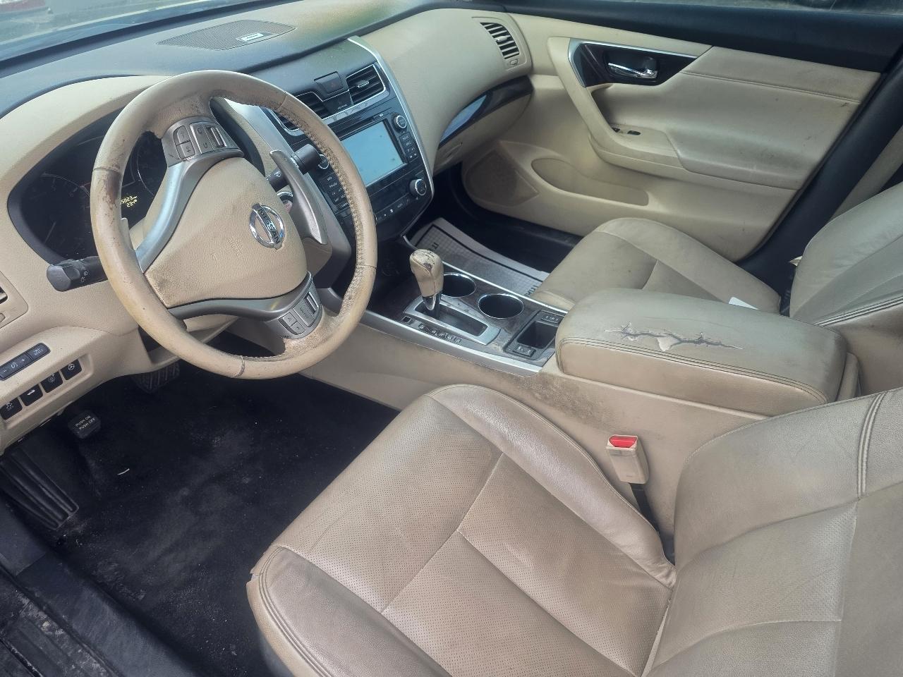Nissan Altima 3.5 SV 2015