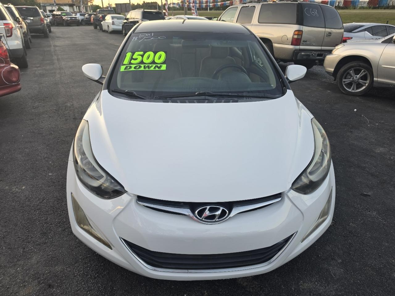 Hyundai Elantra SE 6AT 2015