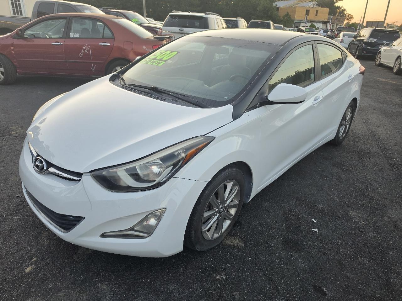 Hyundai Elantra SE 6AT 2015