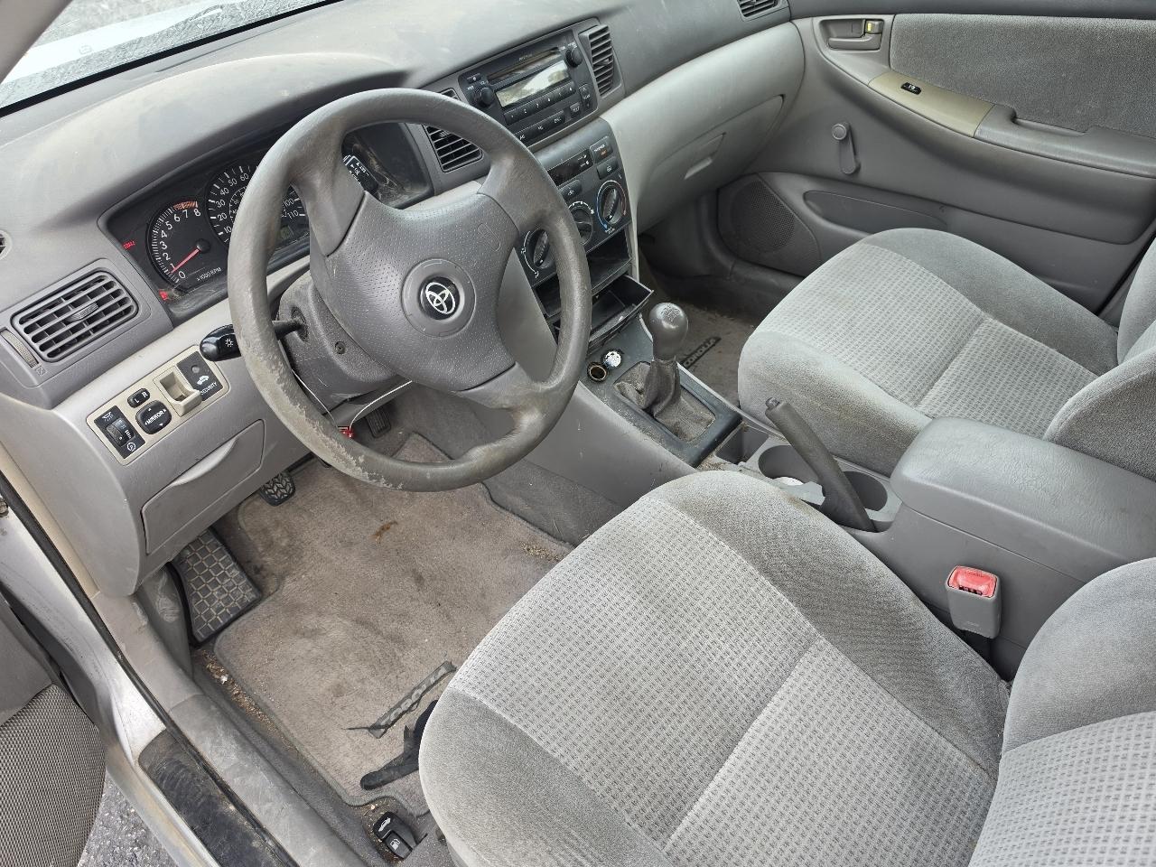 Toyota Corolla CE 2005