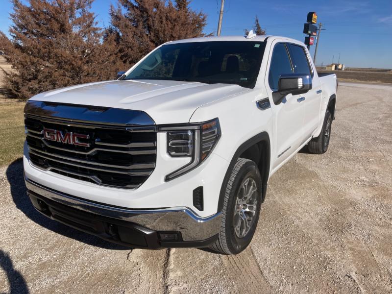 GMC Sierra 1500 SLT Crew Cab 4WD 2026