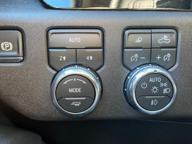 GMC Sierra 1500 SLT Crew Cab 4WD 2026