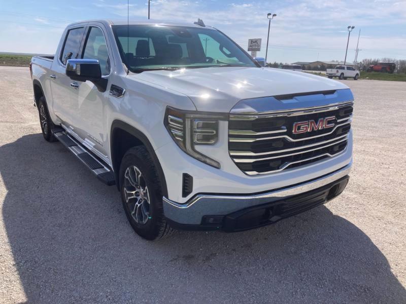 GMC Sierra 1500 SLT Crew Cab 4WD 2026