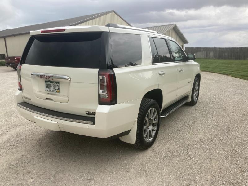 GMC Yukon Denali 4WD 2015