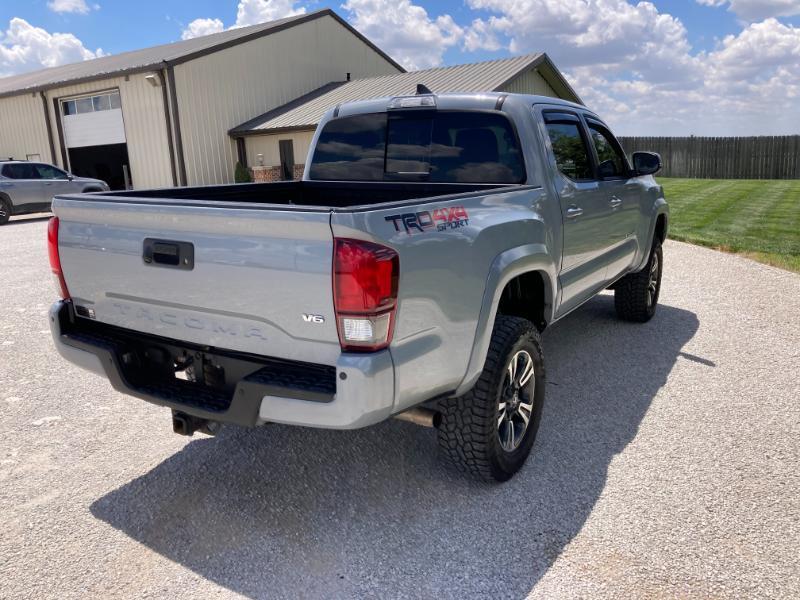 Toyota Tacoma TRD Sport Dbl Cab 4WD V6 at 2019