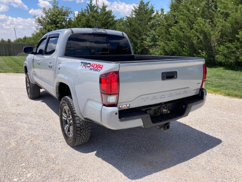 Toyota Tacoma TRD Sport Dbl Cab 4WD V6 at 2019