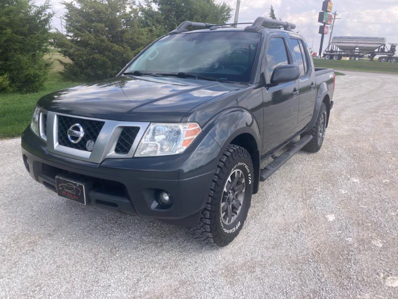 Nissan Frontier PRO-4X Crew Cab 4X4 V6 2015