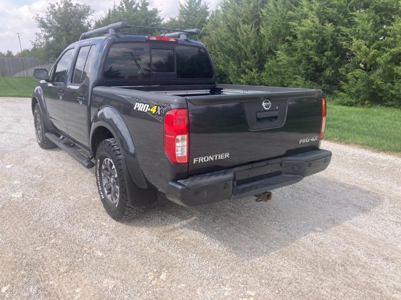 Nissan Frontier PRO-4X Crew Cab 4X4 V6 2015