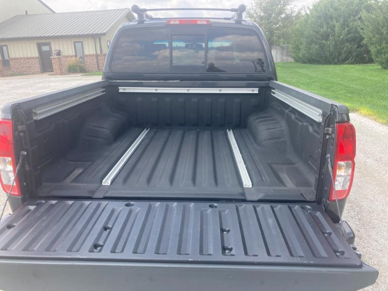 Nissan Frontier PRO-4X Crew Cab 4X4 V6 2015