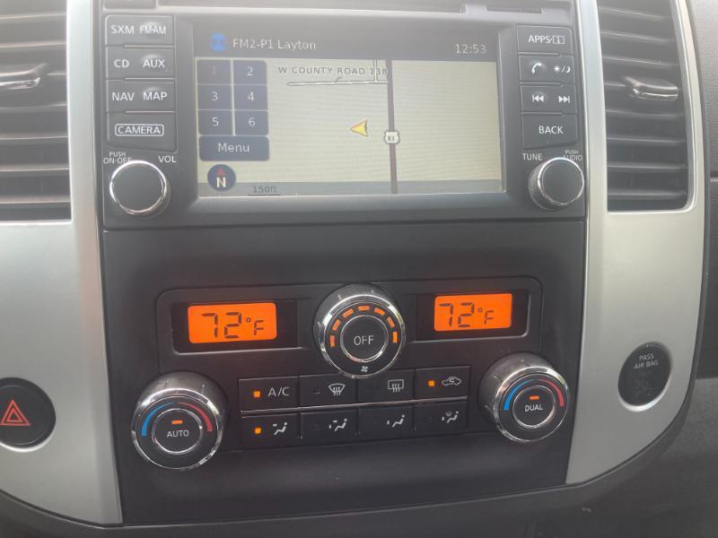 Nissan Frontier PRO-4X Crew Cab 4X4 V6 2015