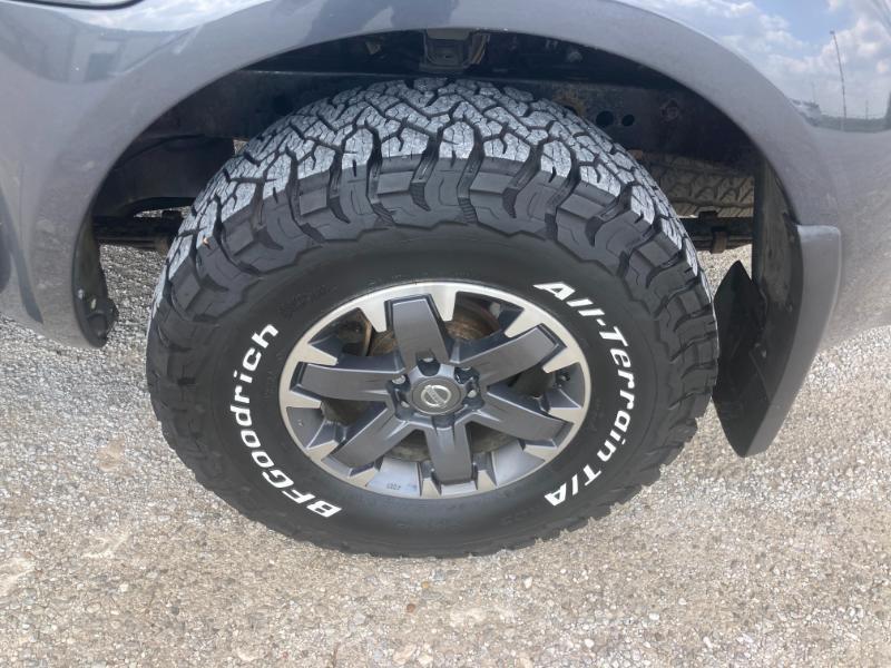 Nissan Frontier PRO-4X Crew Cab 4X4 V6 2015
