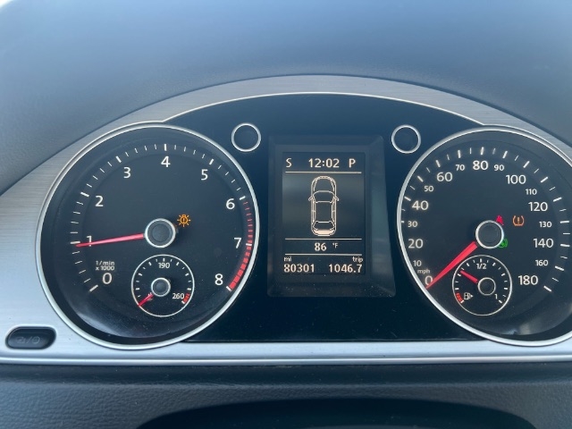 2013 Volkswagen CC 2.0T Sport photo 4