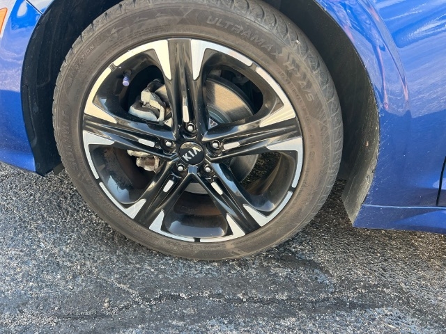 2021 Kia K5 GT-Line photo 4