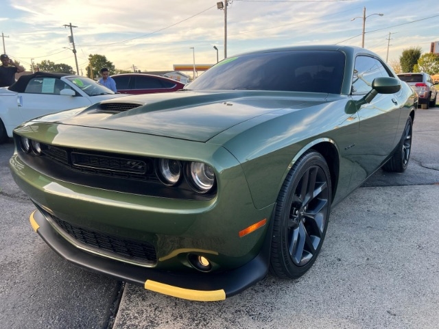 2021 Dodge Challenger R/T photo 2