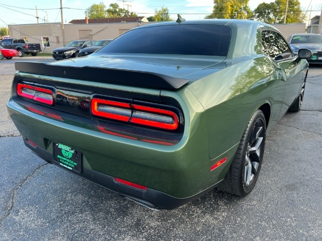 2021 Dodge Challenger R/T photo 12
