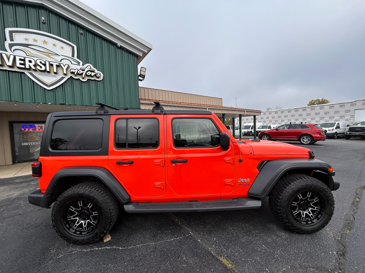 2018 Jeep Wrangler Unlimited Sport photo 2