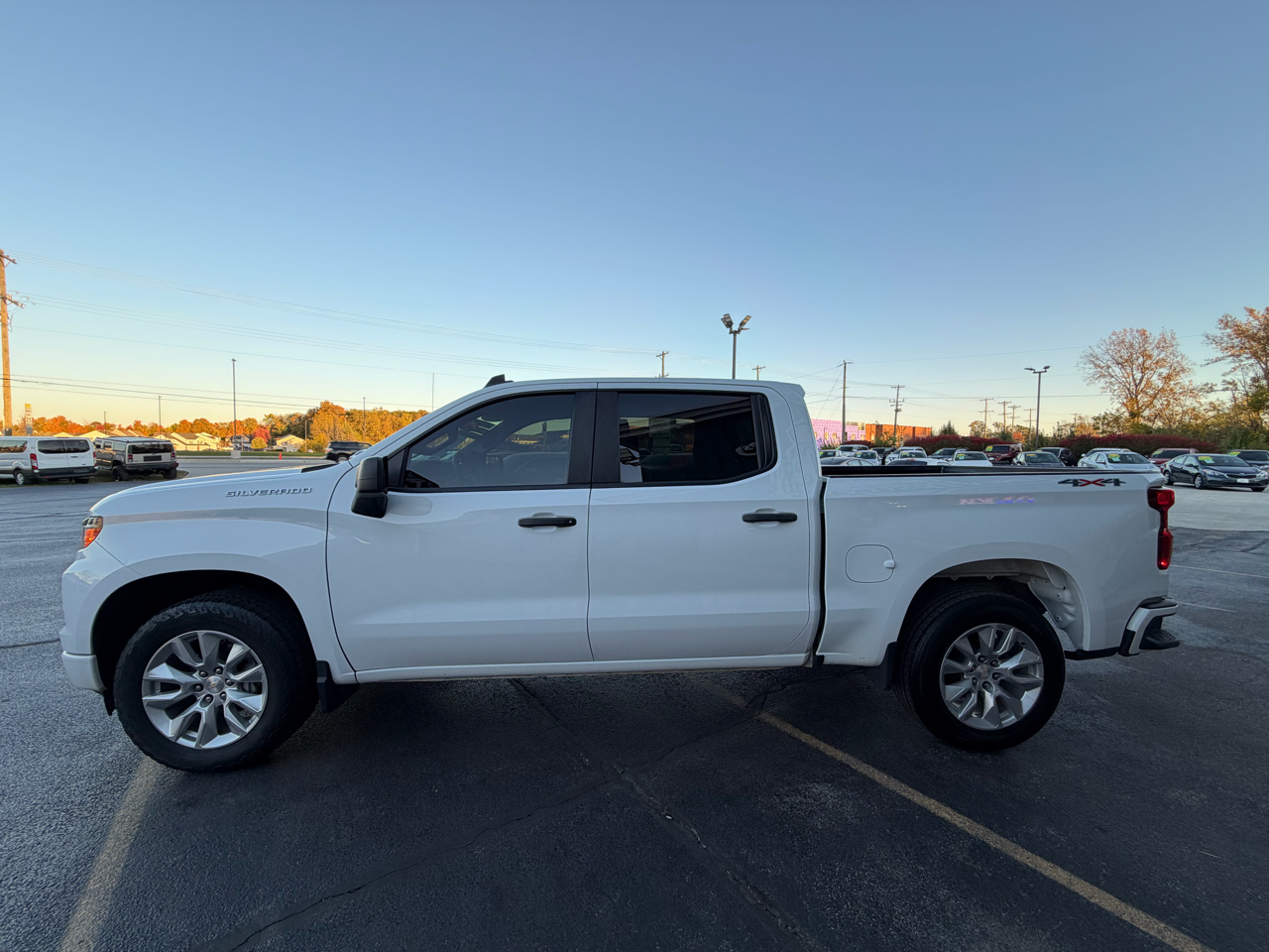 Chevrolet Silverado 1500 Custom Crew Cab 4WD 2022 Chevrolet Silverado 1500 Custom Crew Cab 4WD 2022
