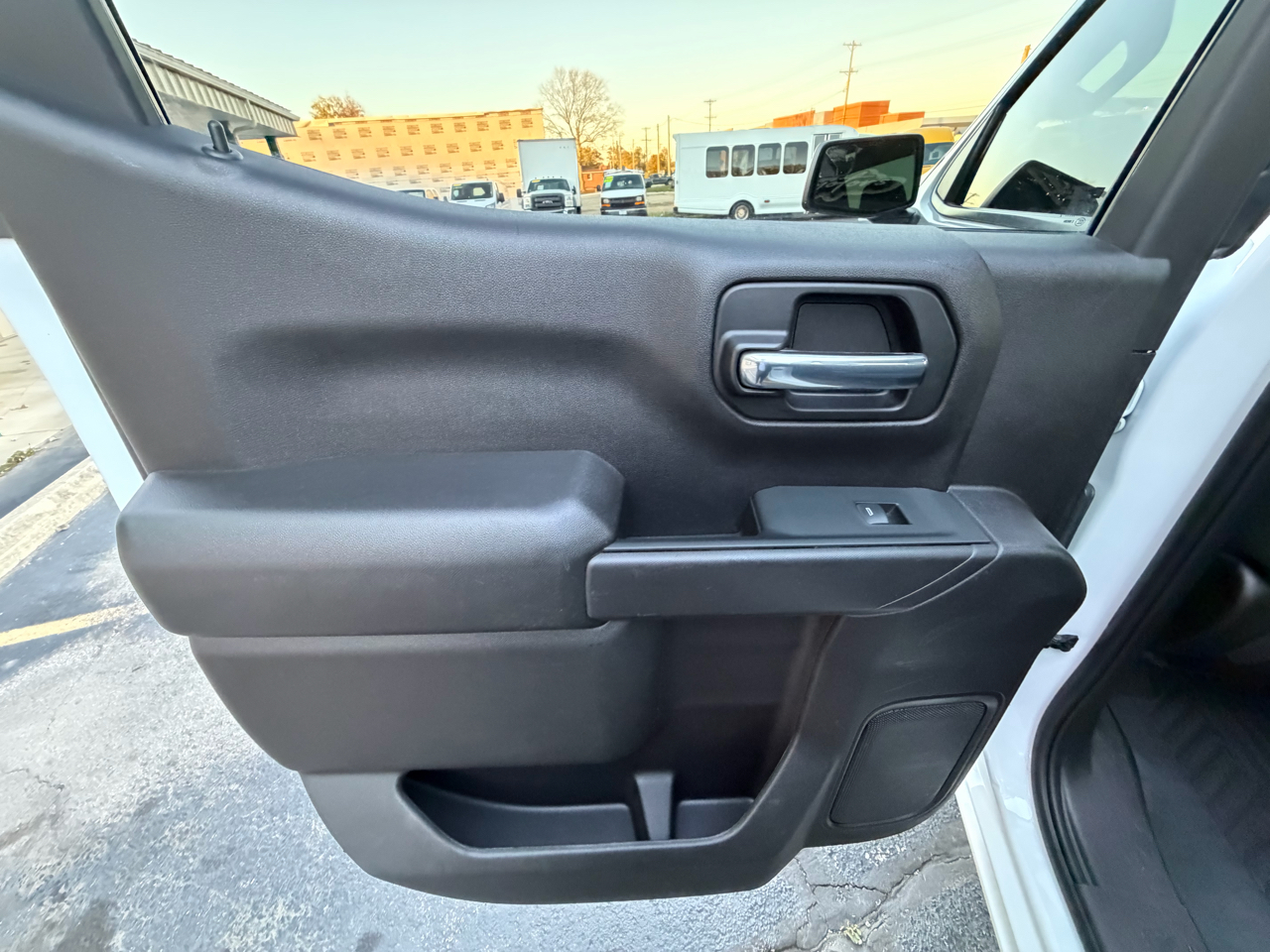 Chevrolet Silverado 1500 Custom Crew Cab 4WD 2022 Chevrolet Silverado 1500 Custom Crew Cab 4WD 2022