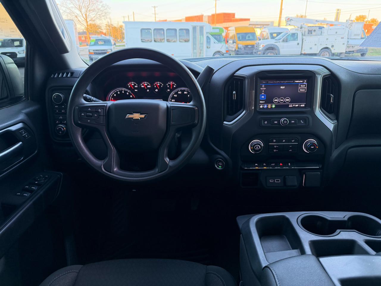 Chevrolet Silverado 1500 Custom Crew Cab 4WD 2022 Chevrolet Silverado 1500 Custom Crew Cab 4WD 2022