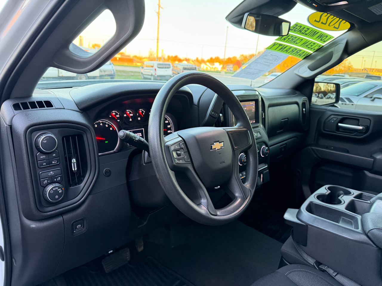 Chevrolet Silverado 1500 Custom Crew Cab 4WD 2022 Chevrolet Silverado 1500 Custom Crew Cab 4WD 2022