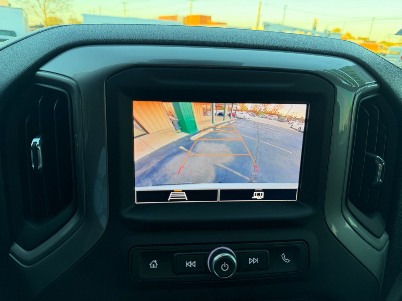 Chevrolet Silverado 1500 Custom Crew Cab 4WD 2022 Chevrolet Silverado 1500 Custom Crew Cab 4WD 2022