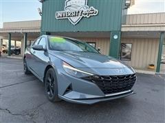 2023 Hyundai Elantra 