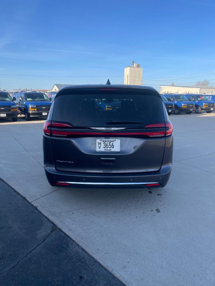 Chrysler Pacifica Touring L FWD 2023