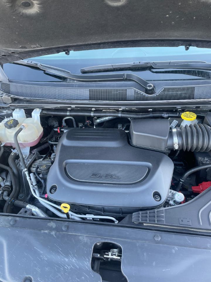 Chrysler Pacifica Touring L FWD 2023