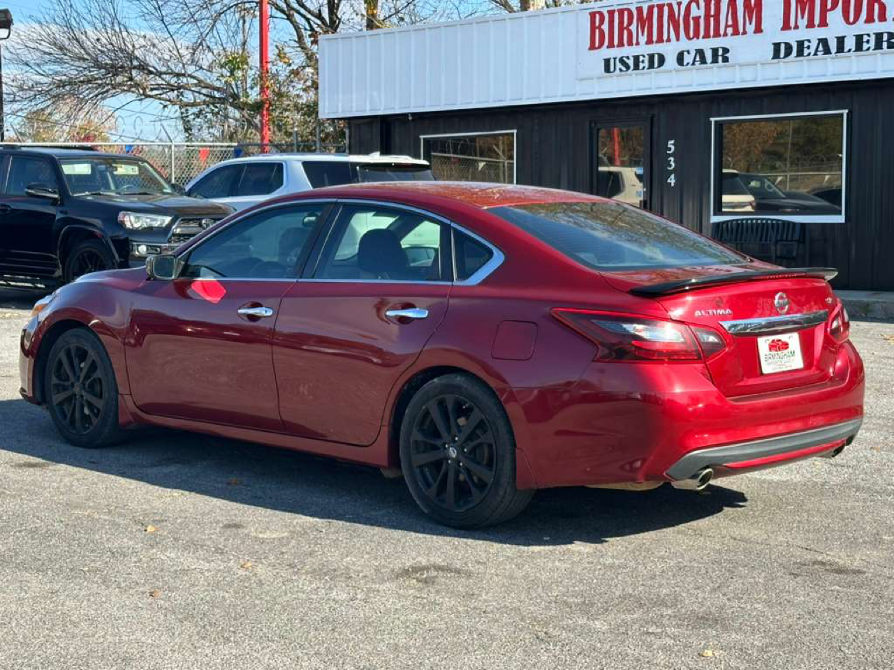 Nissan Altima 2.5 SR Sedan 2017
