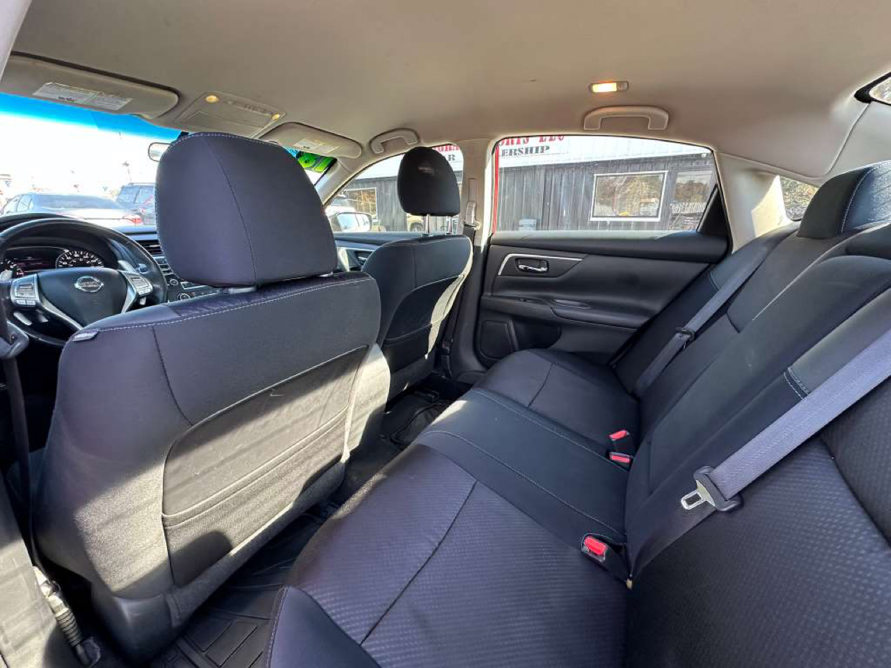 Nissan Altima 2.5 SR Sedan 2017