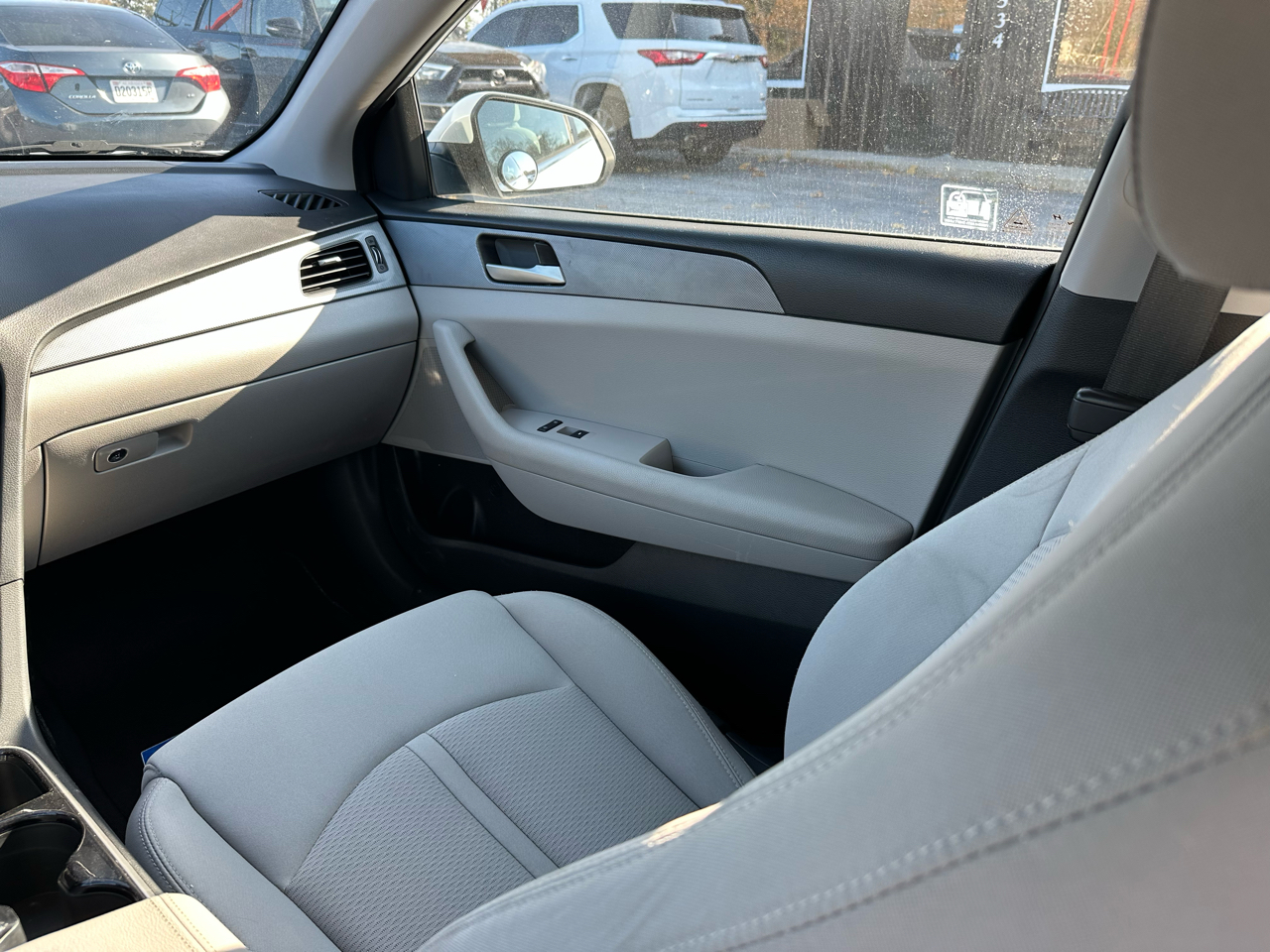 Hyundai Sonata SE 2.4L 2019