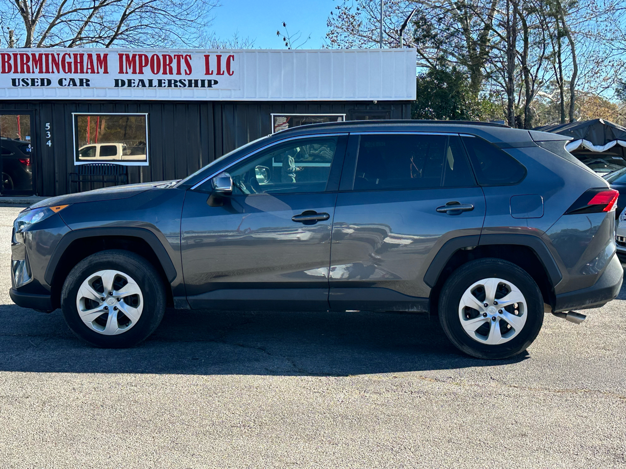 Toyota RAV4 LE FWD (Natl) 2021