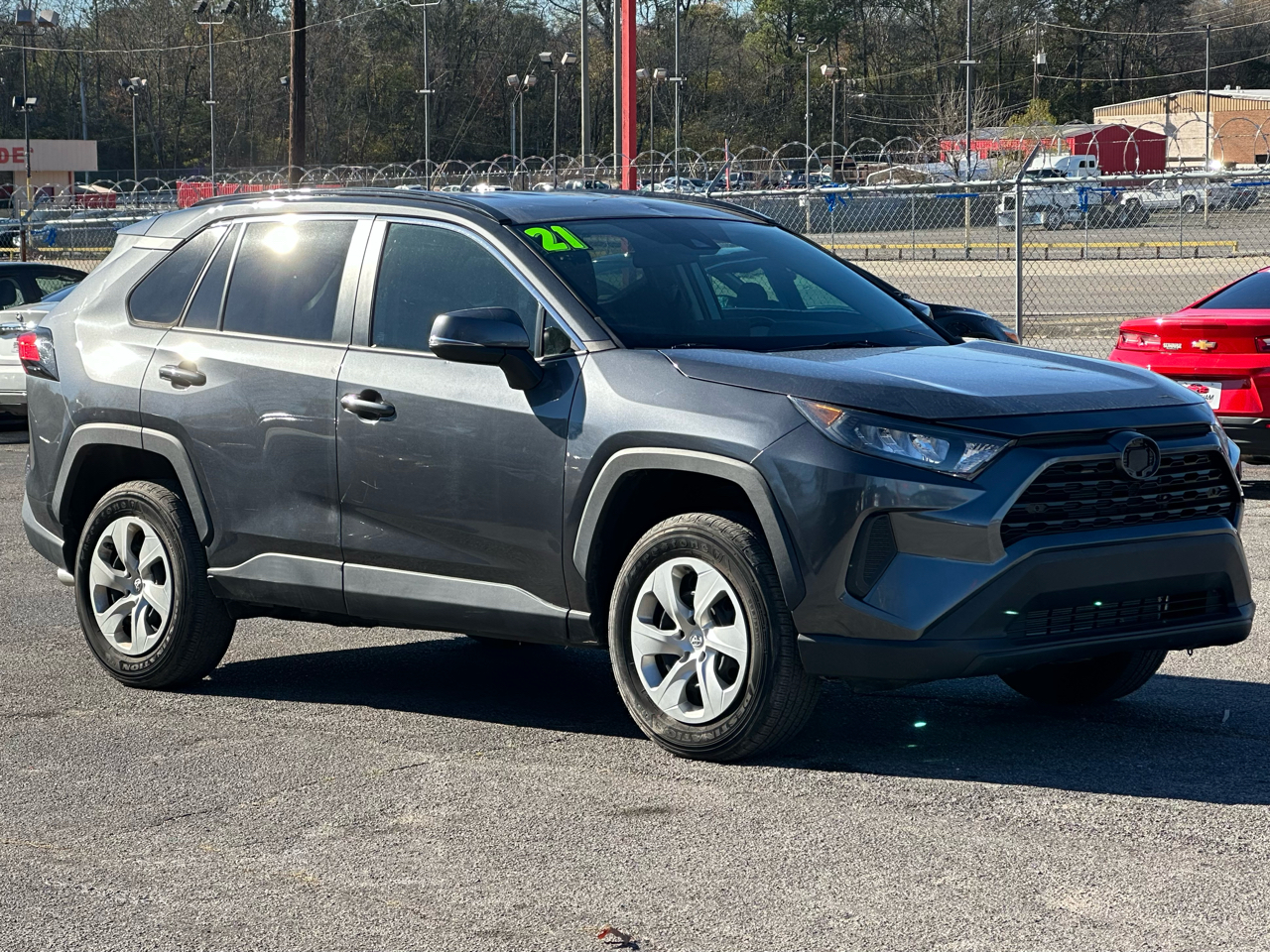 Toyota RAV4 LE FWD (Natl) 2021