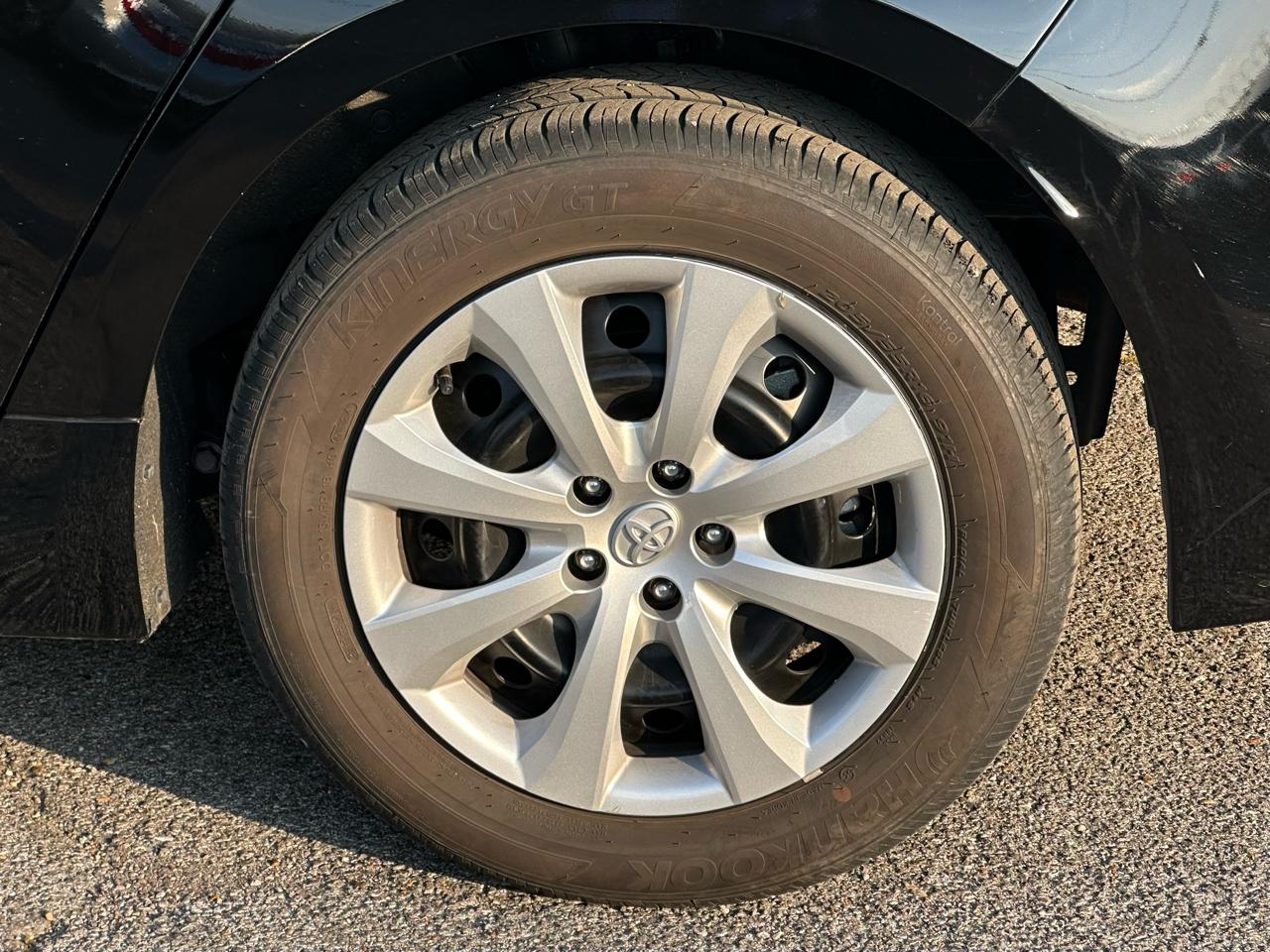 Toyota Corolla LE CVT (Natl) 2024