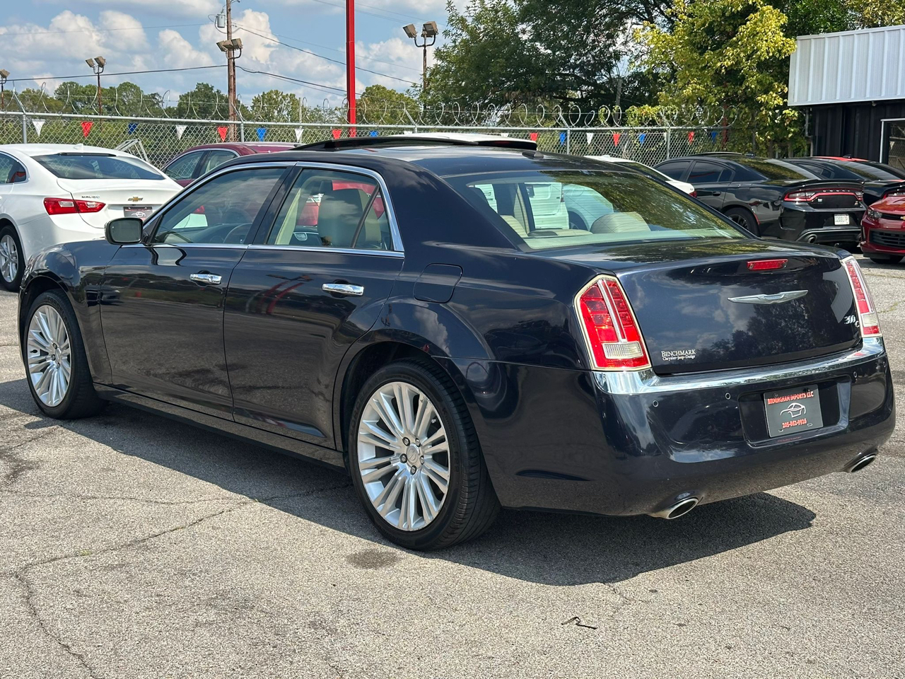 Chrysler 300 4dr Sdn 300C RWD 2011