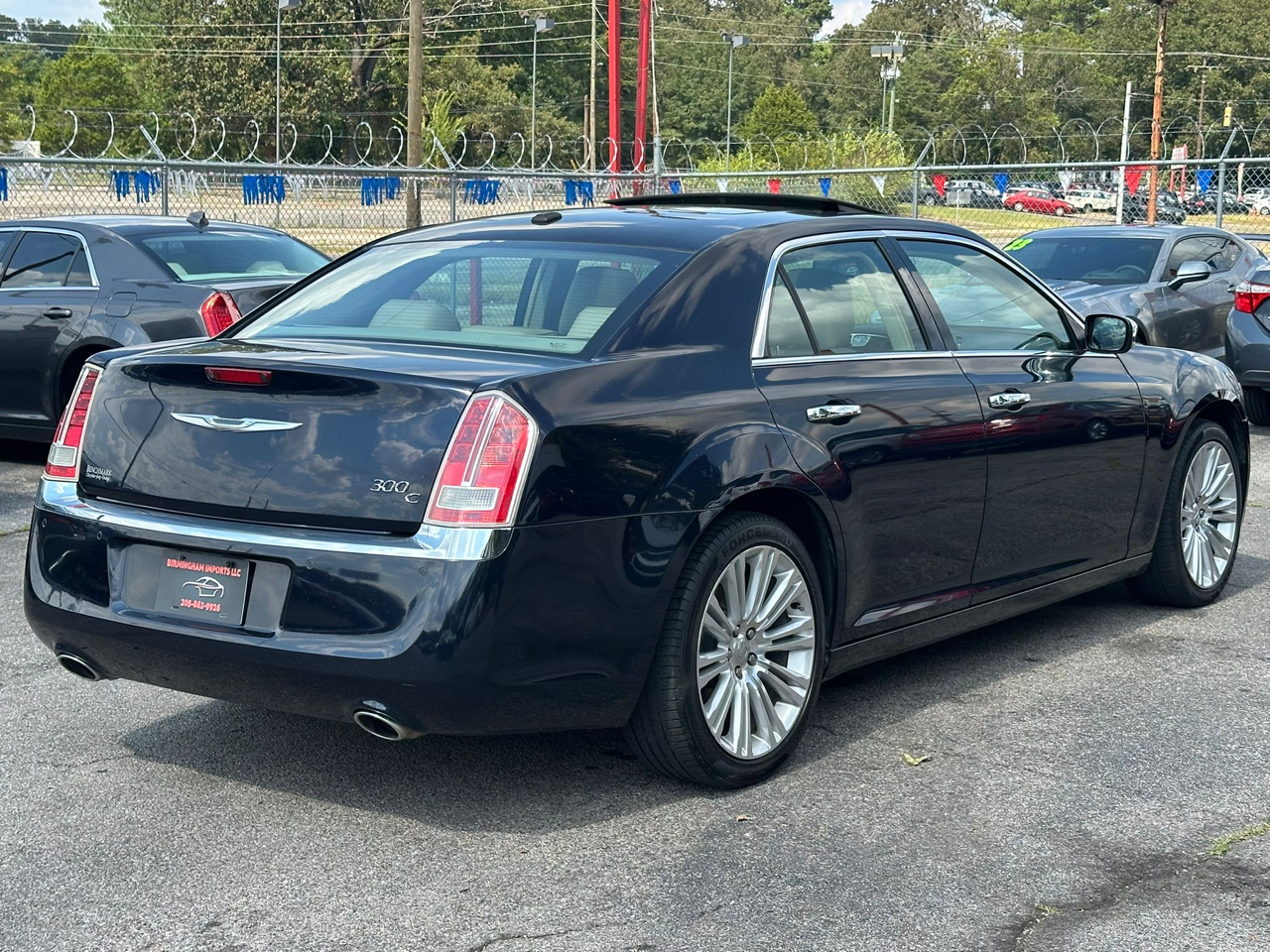 Chrysler 300 4dr Sdn 300C RWD 2011